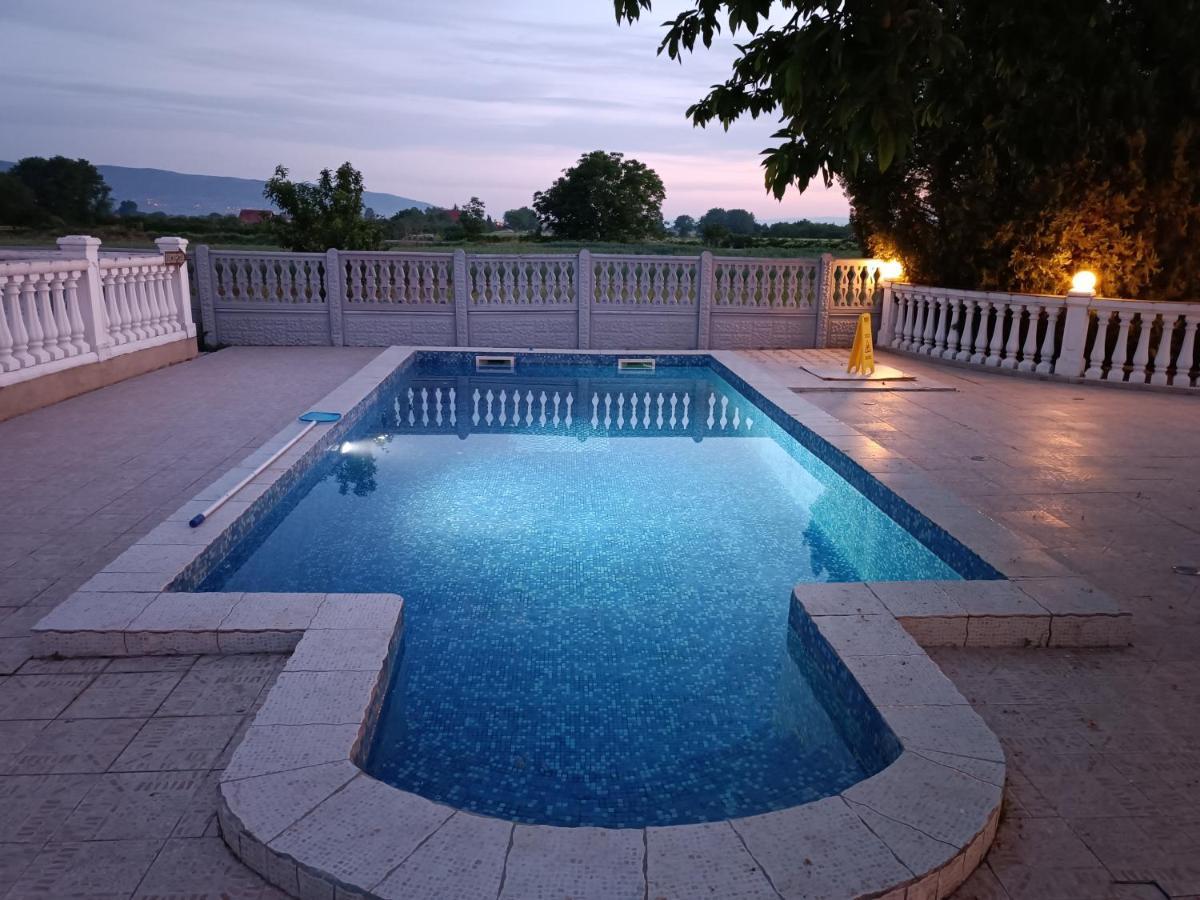 V & V Villa Lalince 외부 사진