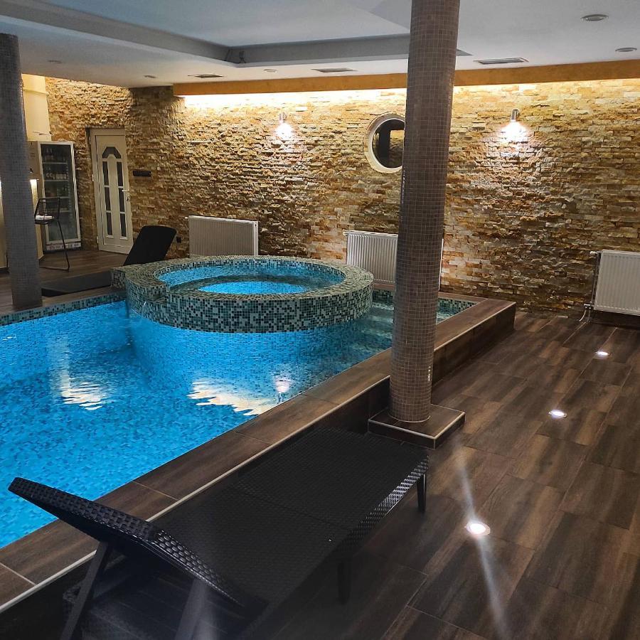 V & V Villa Lalince 외부 사진