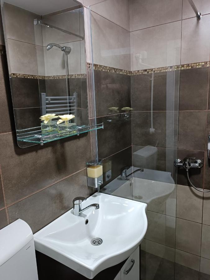 V & V Villa Lalince 외부 사진