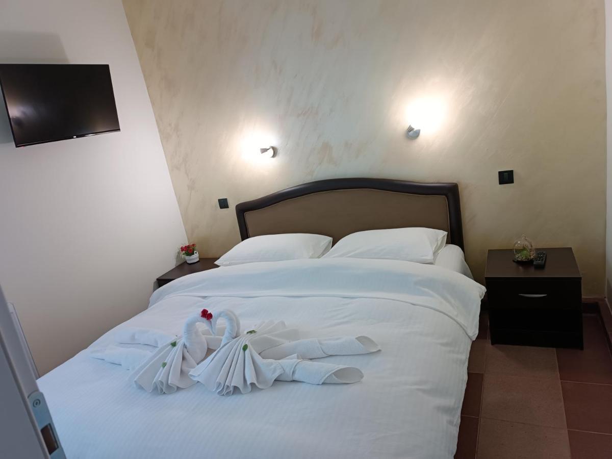 V & V Villa Lalince 외부 사진